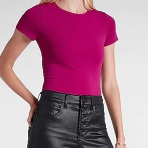 NWT Body Contour Matte 90’s Cropped Tee